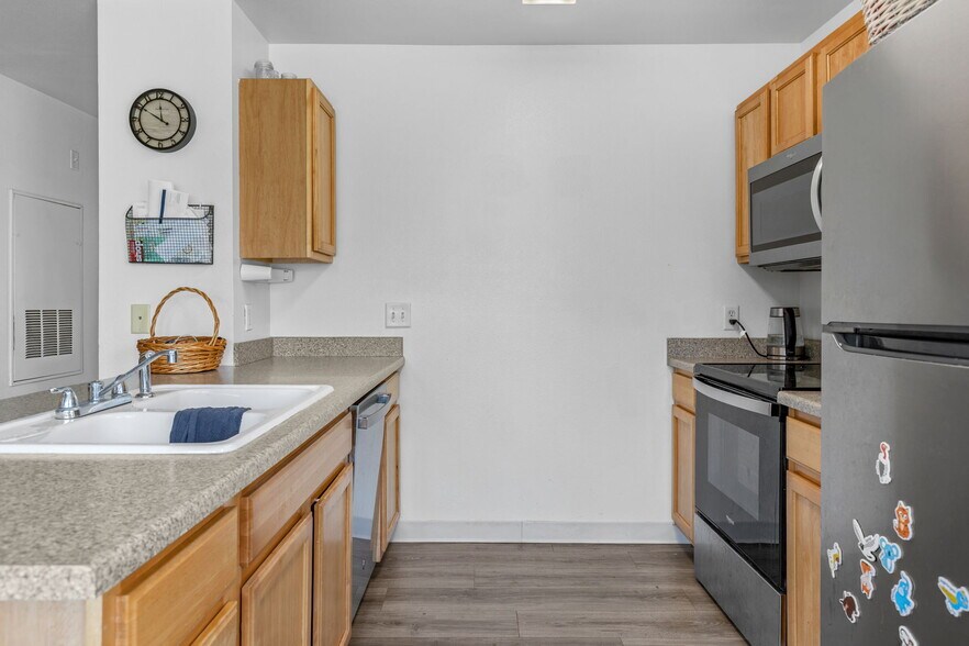 More Photos Of 1805 E Overland Rd, Meridian Apartments For Sale