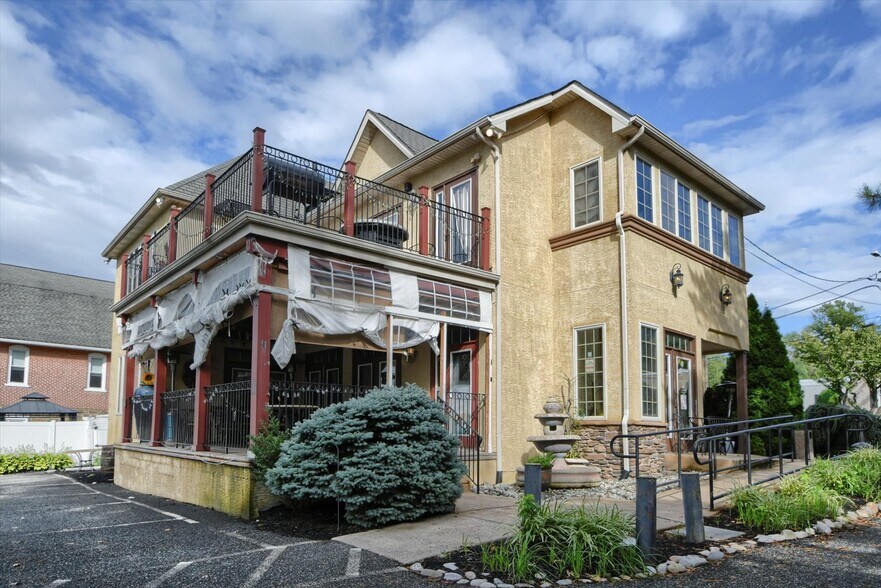 More Photos Of 315 Alumni Ave, Harleysville Restaurant For Sale