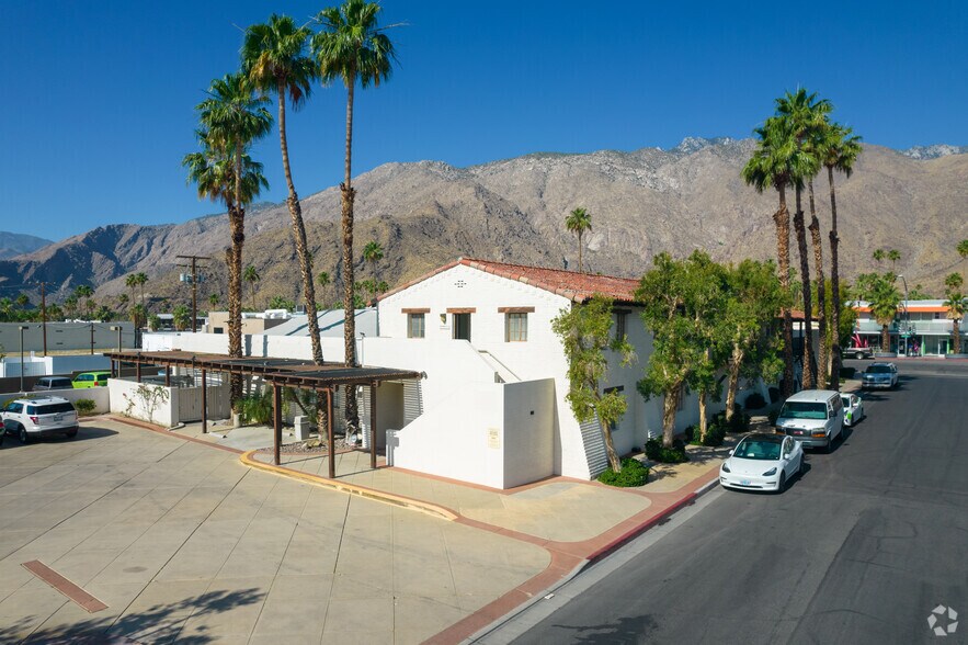 More Photos Of 1090 N Palm Canyon Dr, Palm Springs Loft Creative Space For Lease