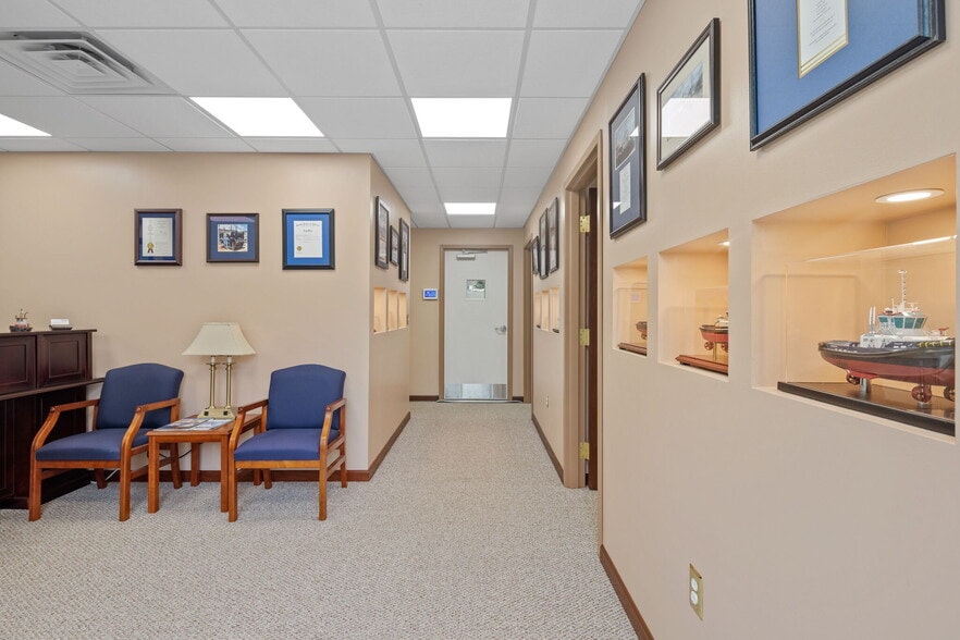 More Photos Of 30 Bolton Ln, West Creek Light Distribution For Sale