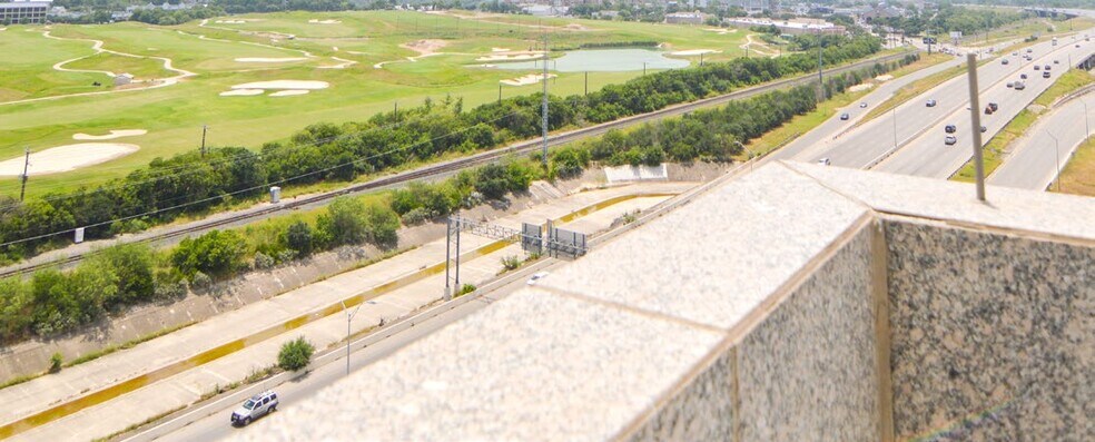 More Photos Of 155 Concord Pl, San Antonio Unknown For Lease