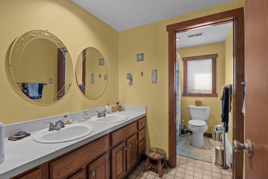 More Photos Of 512 Long Beach Blvd, Surf City Restaurant For Sale