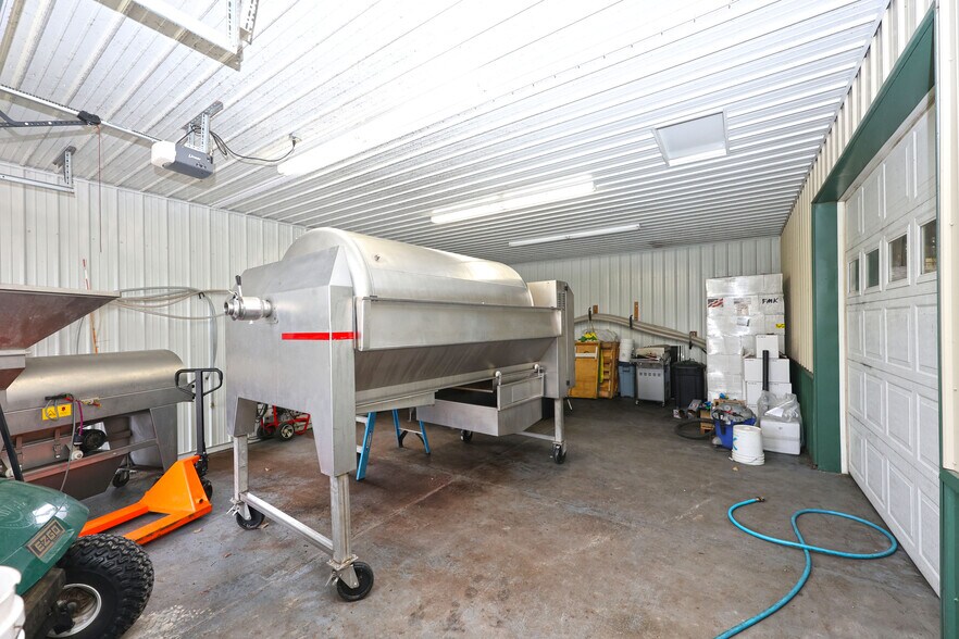 More Photos Of 7785 Hill Rd, Watervliet Specialty For Sale