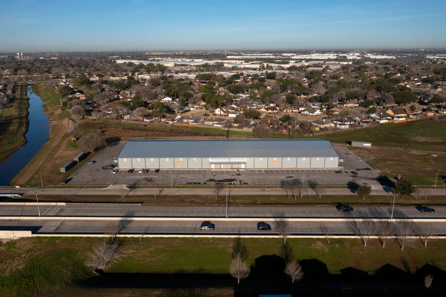 More Photos Of 15250 Hillcroft Ave, Missouri City Warehouse For Sale