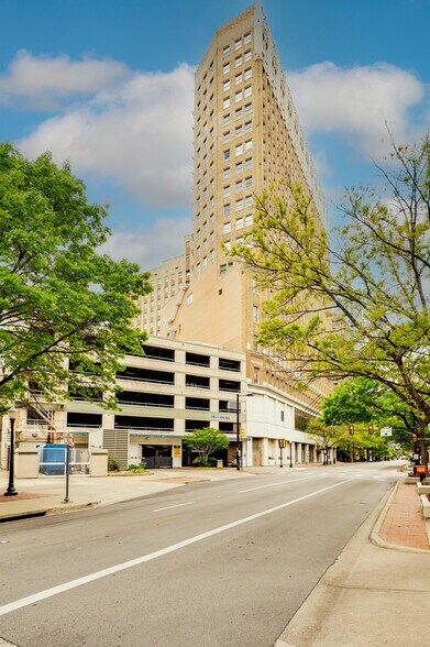 More Photos Of 307 W 7th St, Fort Worth Office For Sale