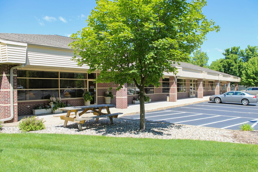 More Photos Of 3497 S 9th St, Kalamazoo Office For Lease