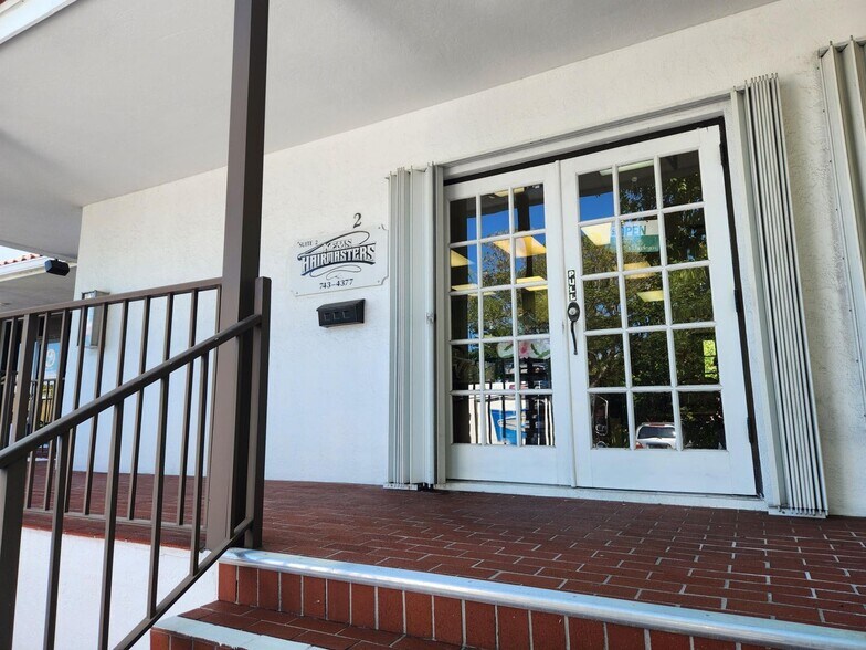 More Photos Of 5701 Overseas Hwy, Marathon Medical For Sale