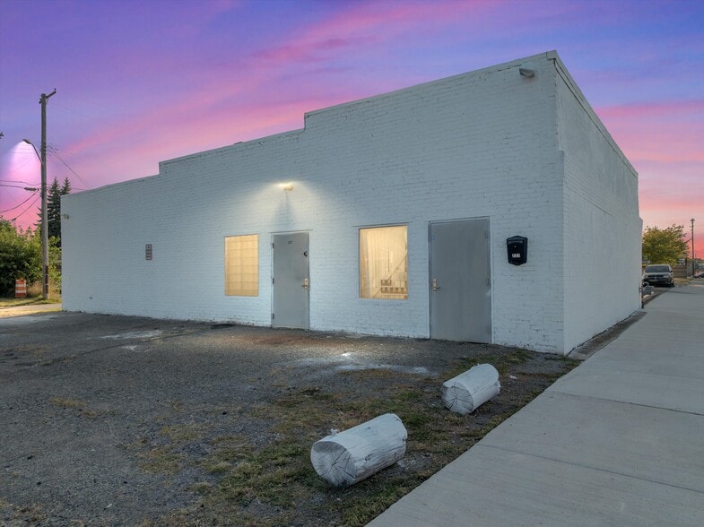 Primary Photo Of 227 Southfield Rd, Ecorse Warehouse For Sale