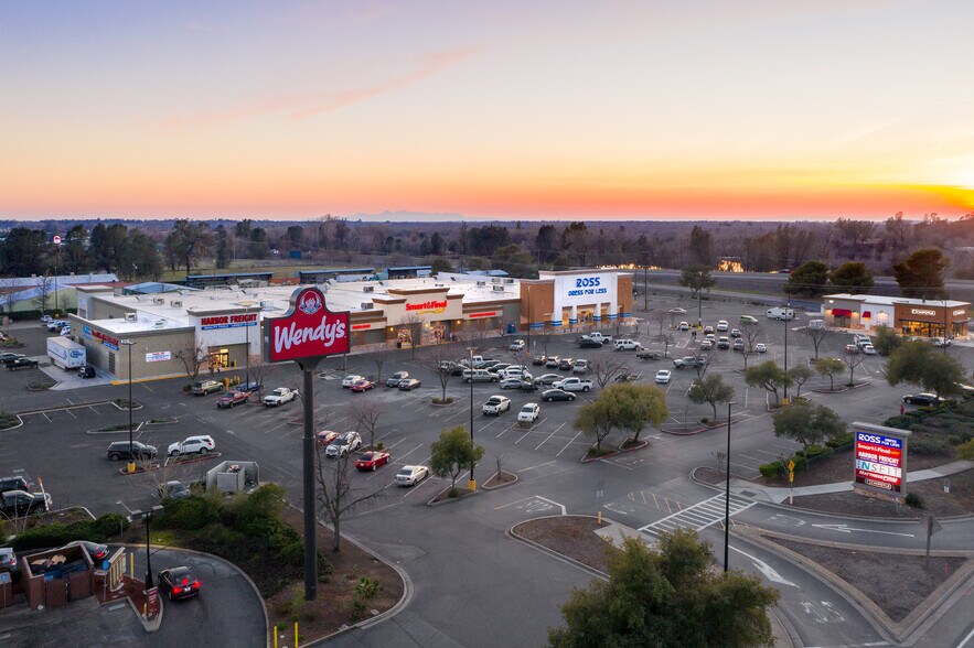 More Photos Of 325 Oro Dam Blvd, Oroville Freestanding For Sale