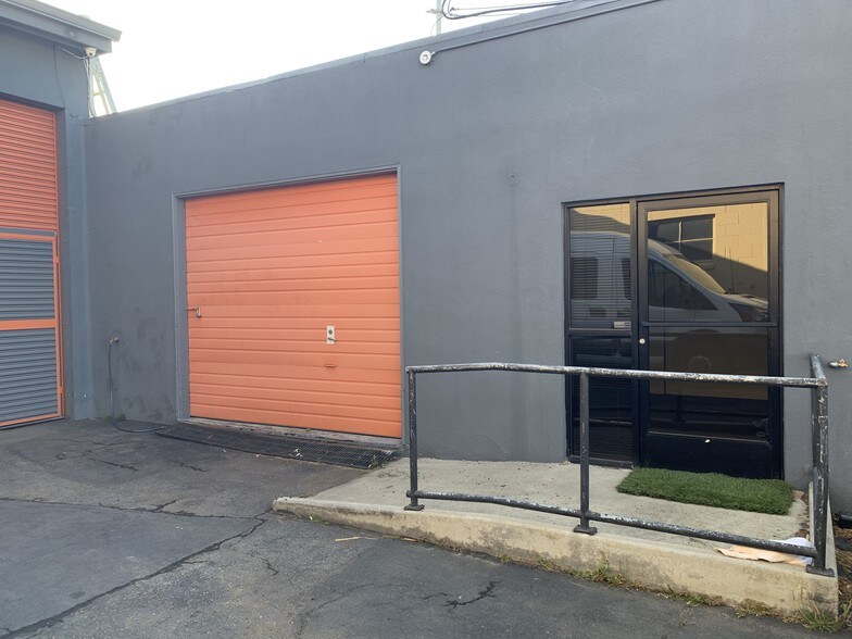 More Photos Of 936-938 S Amphlett Blvd, San Mateo Warehouse For Lease