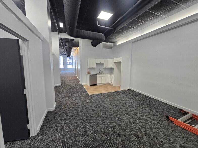 More Photos Of 133 W 4th St, Cincinnati Office For Sale