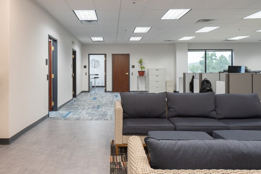 More Photos Of 1120 Pittsford Victor Rd, Pittsford Office For Sale