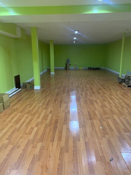More Photos Of 41-25 KISSENA Blvd, Flushing Apartments For Lease