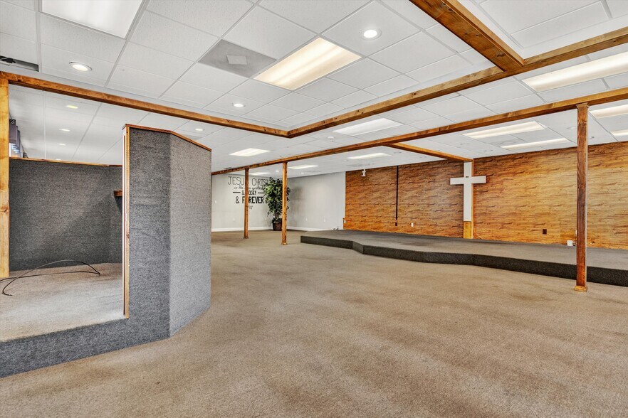 More Photos Of 180 Amt Tech Dr, Rocky Mount Medical For Sale