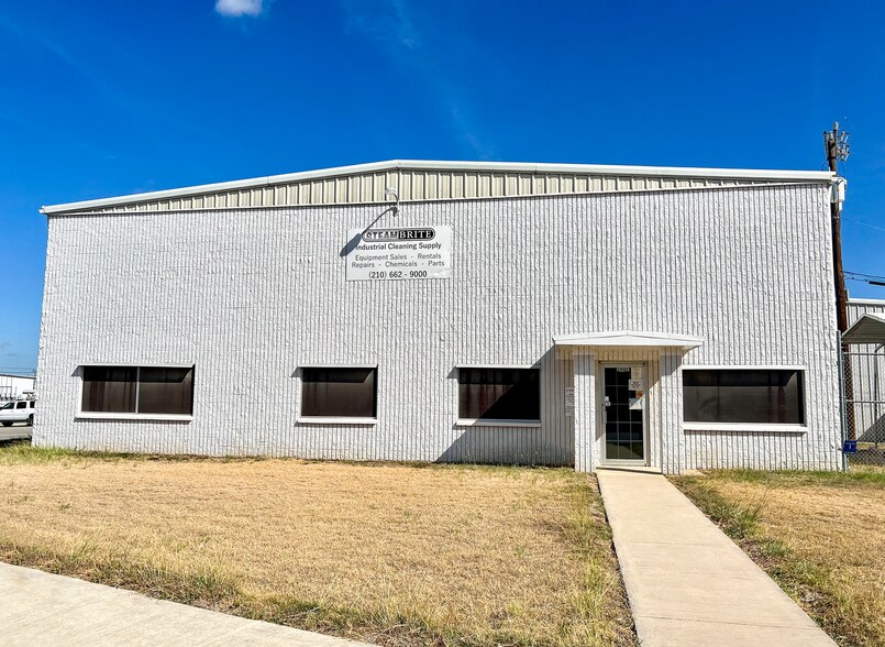 More Photos Of 18975 Marbach Ln, San Antonio Unknown For Lease