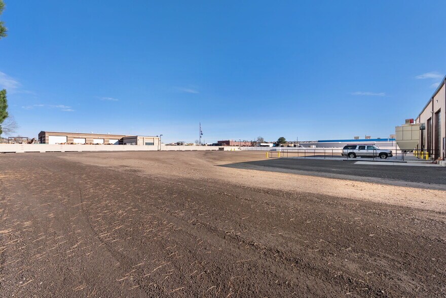 More Photos Of 2150 Victor Pl, Colorado Springs Distribution For Lease