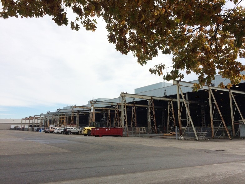 More Photos Of 2119 SE Columbia Way, Vancouver Unknown For Lease