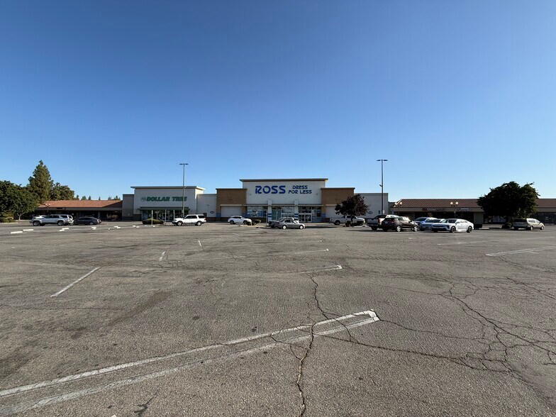 More Photos Of 5400 Olive Dr, Bakersfield General Retail For Lease