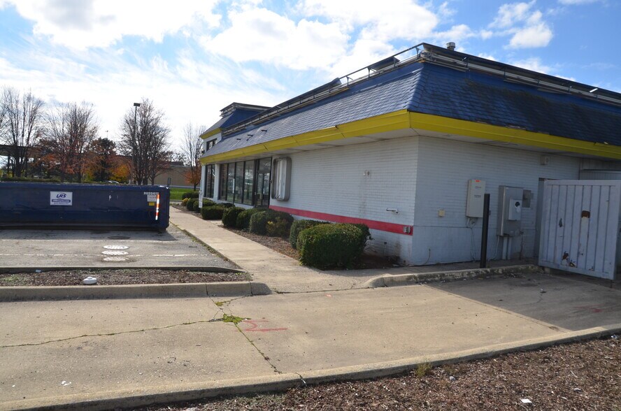 More Photos Of 2625 Rock Creek Blvd, Joliet Fast Food For Sale