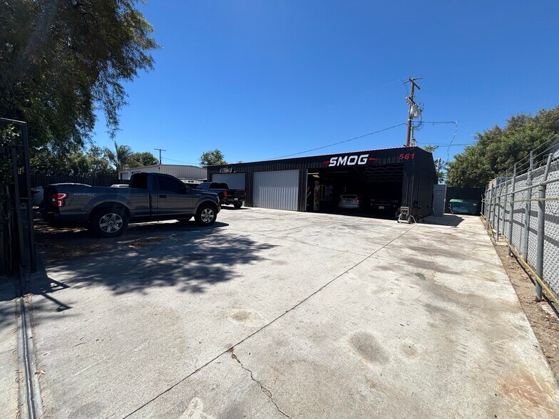 Primary Photo Of 561 N Palm Ave, Hemet Service For Sale
