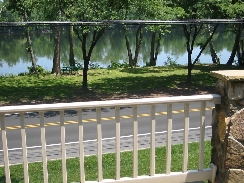 More Photos Of 33 S Delaware Ave, Yardley Office Residential For Lease