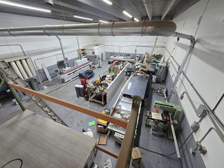 More Photos Of 2460 Nw 17th Ln, Pompano Beach Warehouse For Lease