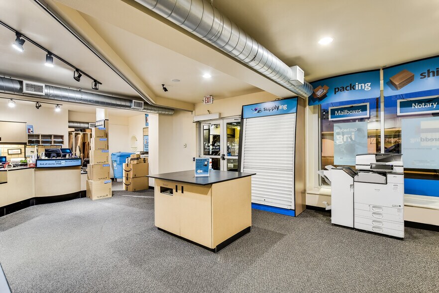 More Photos Of 1101 W 34th St, Austin Freestanding For Sale