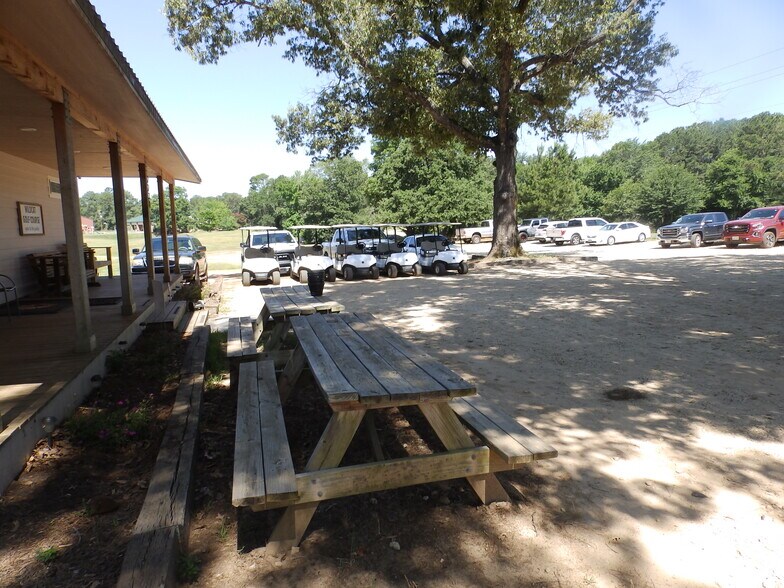 More Photos Of 2330 Country Club Rd, Palestine Land For Sale