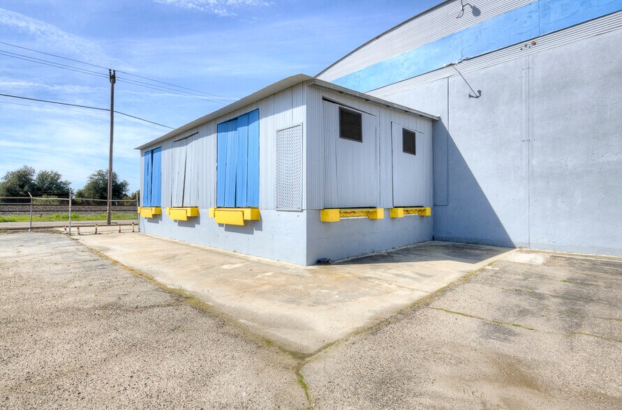 More Photos Of 39400 Clarkson Dr, Kingsburg Warehouse For Sale