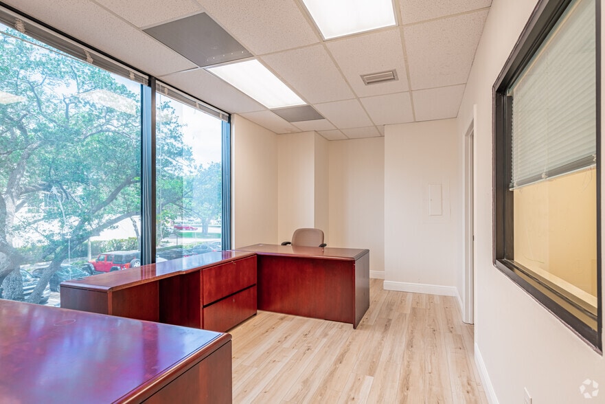 More Photos Of 9600 W Sample Rd, Coral Springs Office For Lease