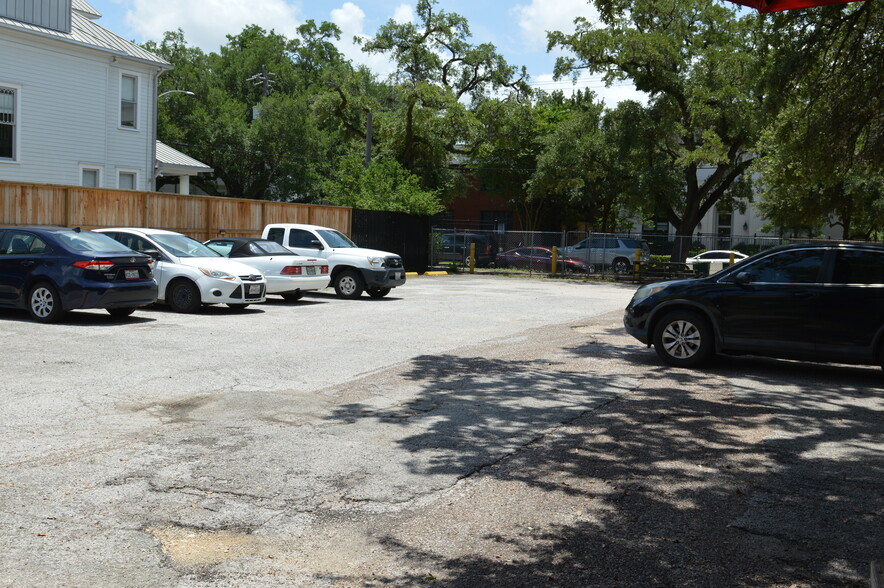 More Photos Of 3803 Bute St, Houston Storefront Retail Residential For Lease