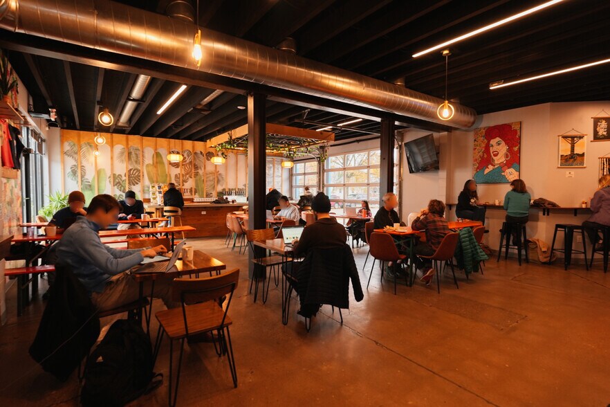 More Photos Of 557 North St, Madison Warehouse For Lease