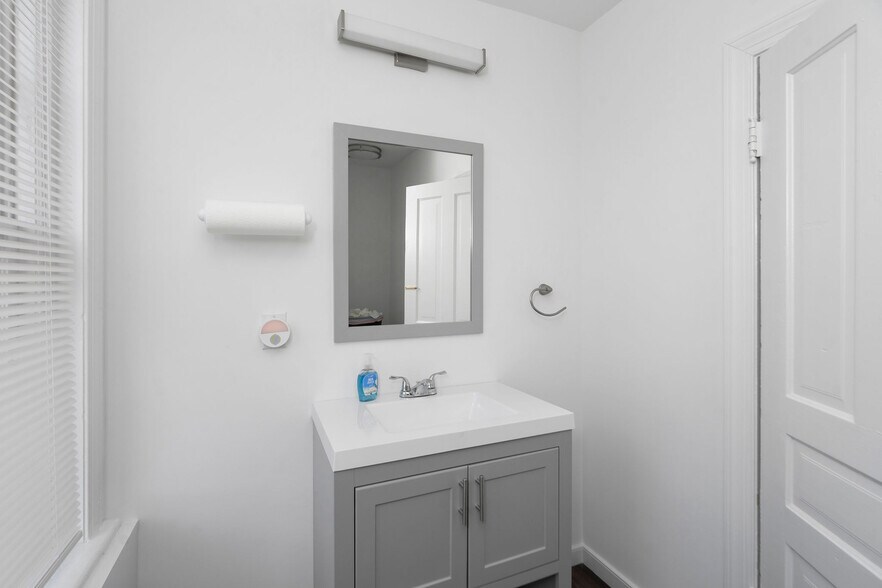 More Photos Of 30 Ladd Rd, Fishersville Office For Sale