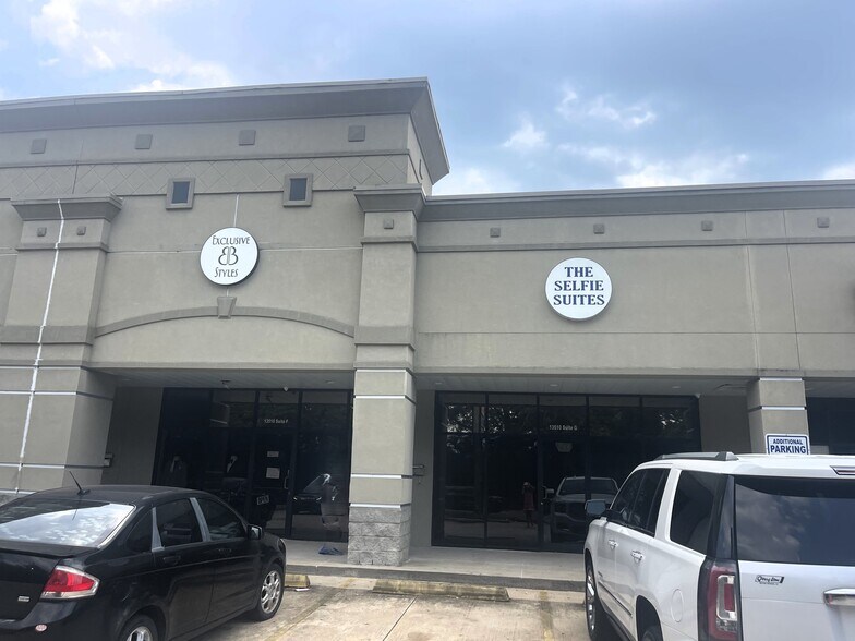 More Photos Of 13510-13520 Perkins Rd, Baton Rouge Storefront Retail Office For Lease