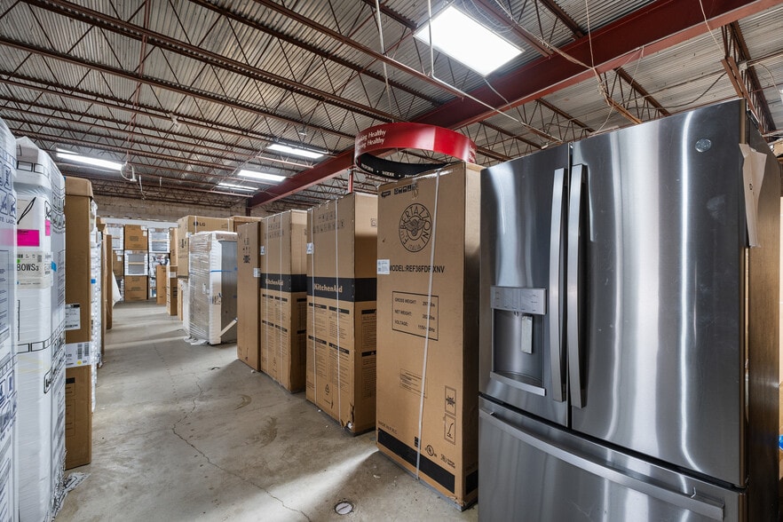 More Photos Of 3101 N 10th St, McAllen General Retail For Lease