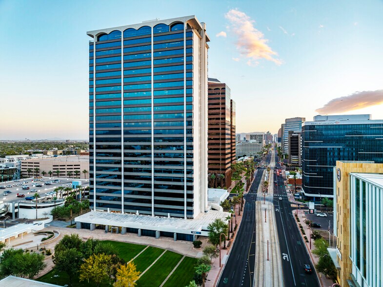 More Photos Of 3003 N Central Ave, Phoenix Office For Lease