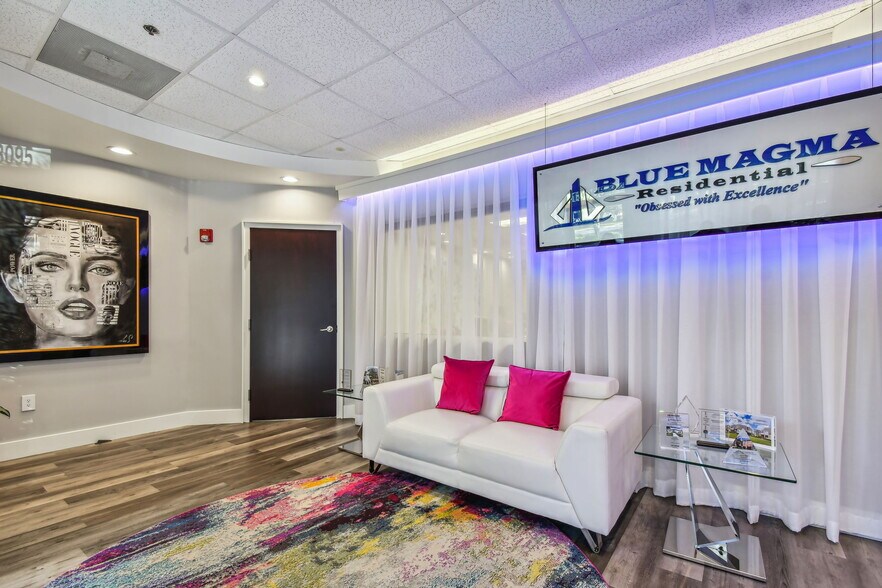 More Photos Of 13095-13099 N Telecom Pky, Tampa Medical For Sale