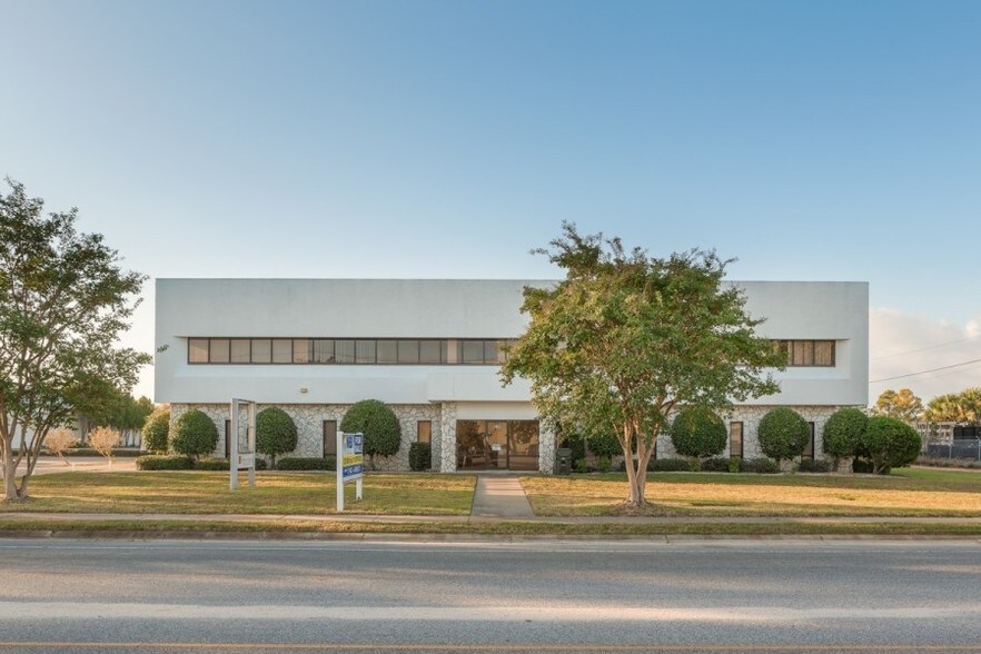 More Photos Of 634 Anchors St NW, Fort Walton Beach Office For Lease