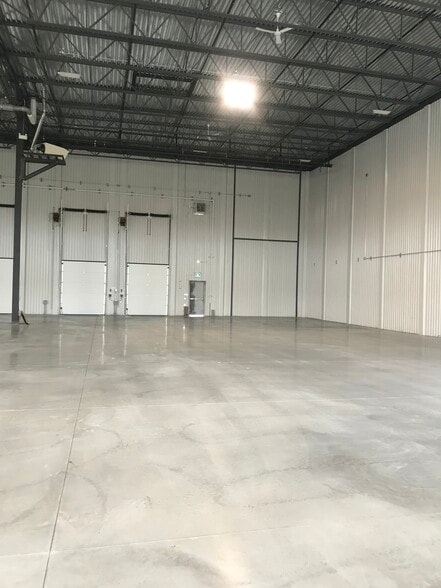 More Photos Of 812 Burton Rd, Vars Warehouse For Lease