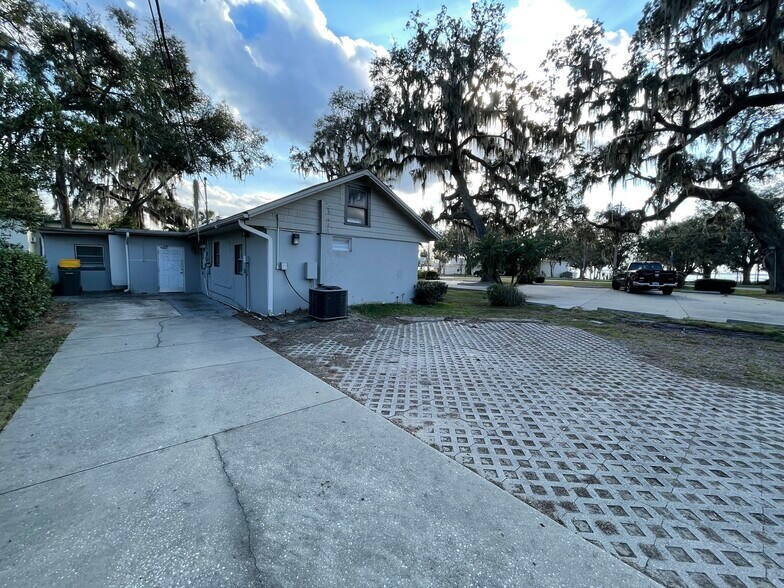 More Photos Of 633 N Bay St, Eustis Office Residential For Sale