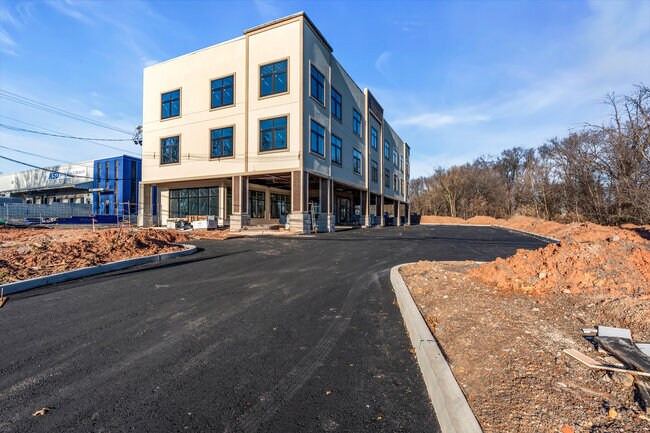 More Photos Of 374 Green St, Woodbridge Coworking Space