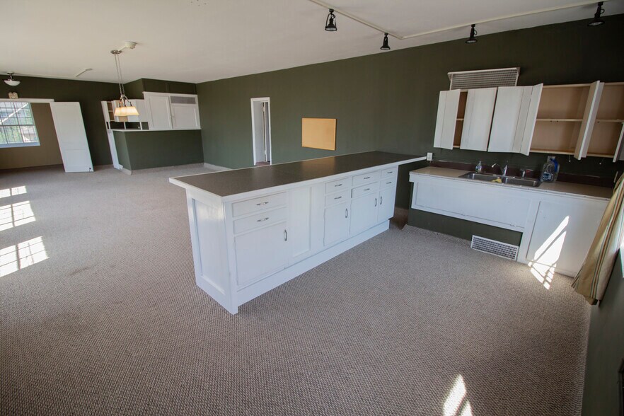 More Photos Of 622 W Kalamazoo Ave, Kalamazoo Religious Facility For Sale