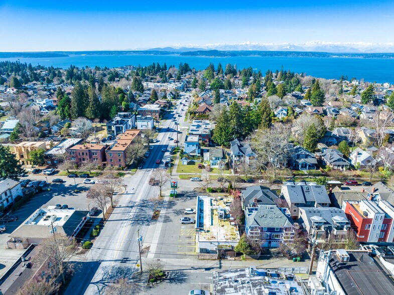 More Photos Of 4312 SW Admiral Way, Seattle Convenience Store For Sale