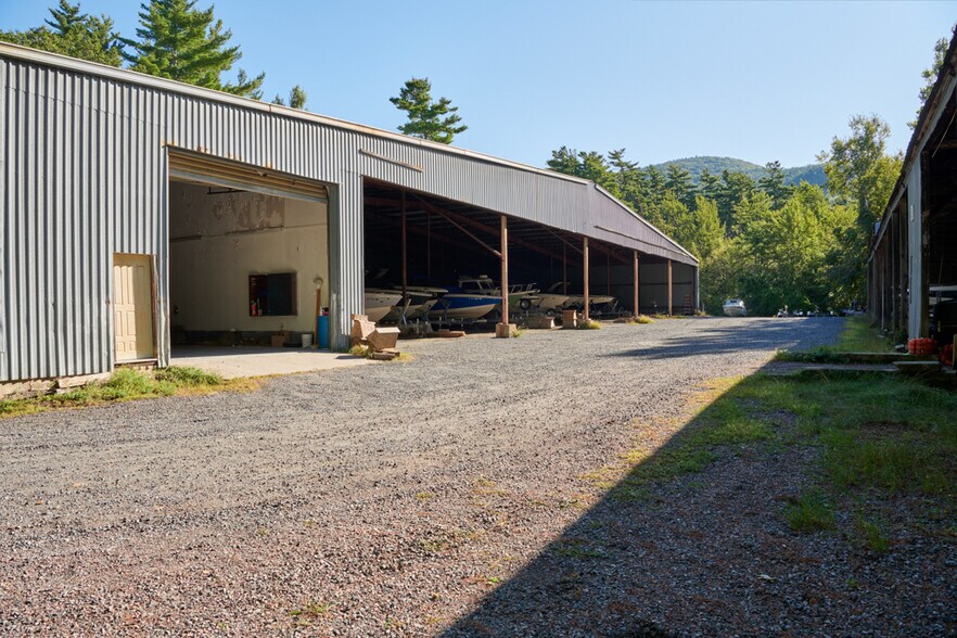 More Photos Of 1881 Pilot Knob Rd, Kattskill Bay Marina For Sale