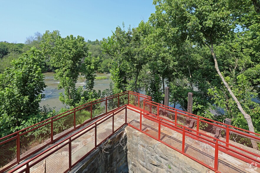 More Photos Of 116 E Main St, Haw River Apartments For Lease