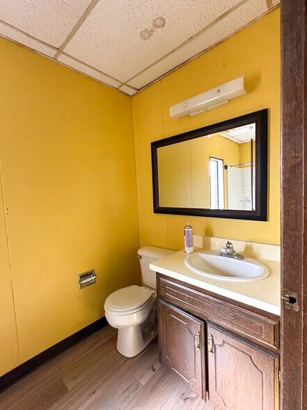 More Photos Of 70 N 31st St, Clinton Healthcare For Sale