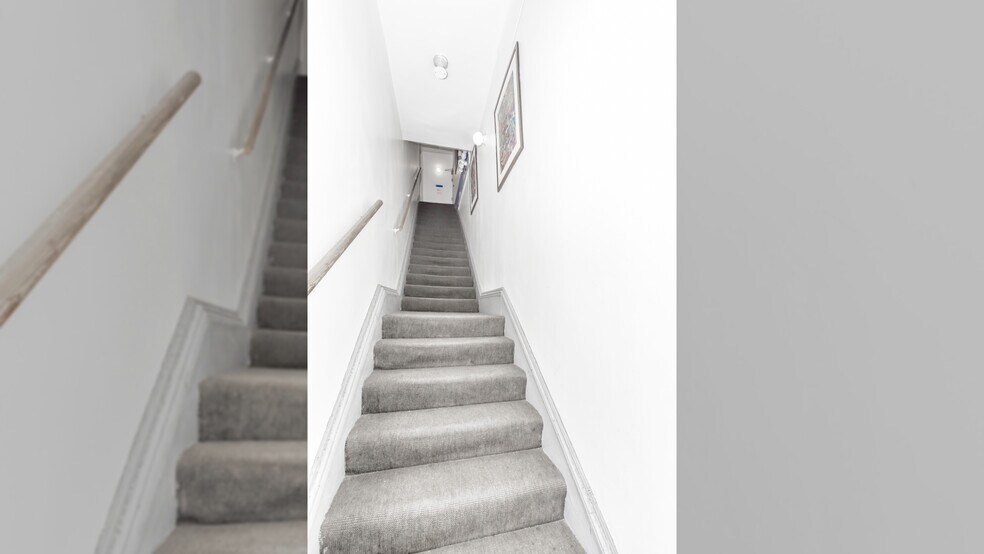 More Photos Of 1508 E 53rd St, Chicago Storefront For Sale