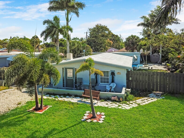 More Photos Of 3570 N Old Dixie Hwy, Delray Beach Apartments For Sale