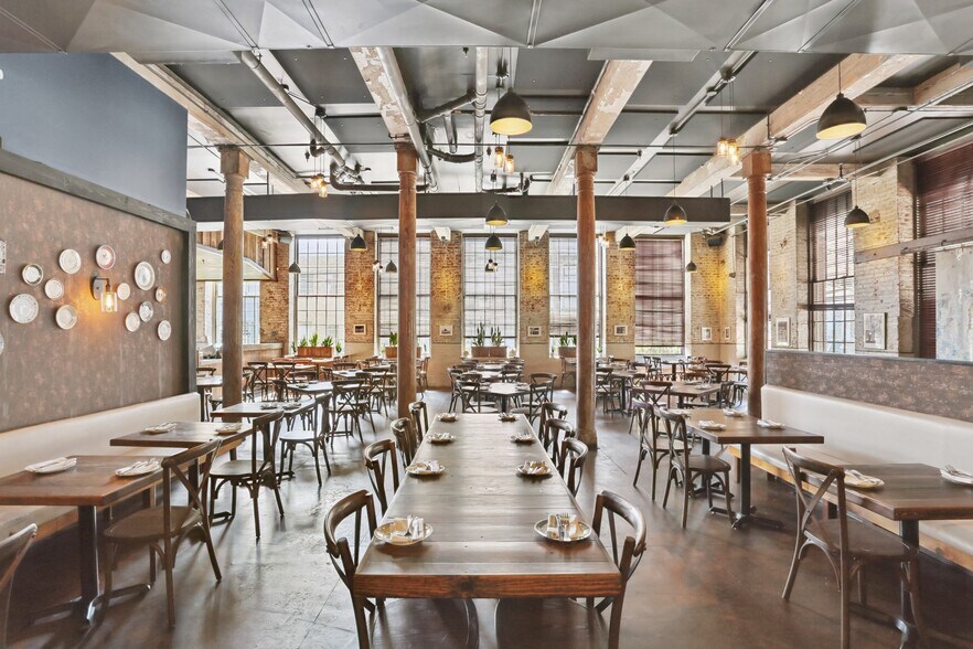 More Photos Of 1051 Annunciation St, New Orleans Restaurant For Sale