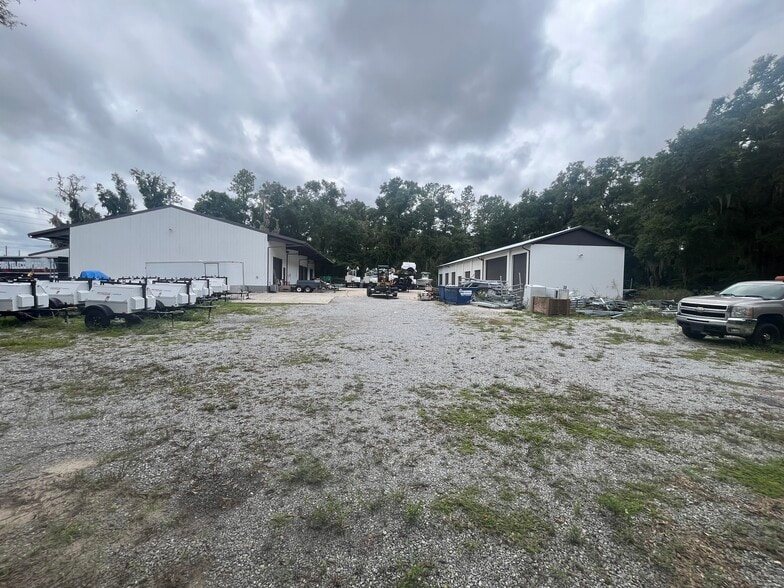 More Photos Of 2530 NE 36th Ave, Ocala Warehouse For Lease